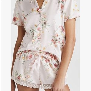 NWT Small Flora Nikrooz Women's Jolene Pajama Set